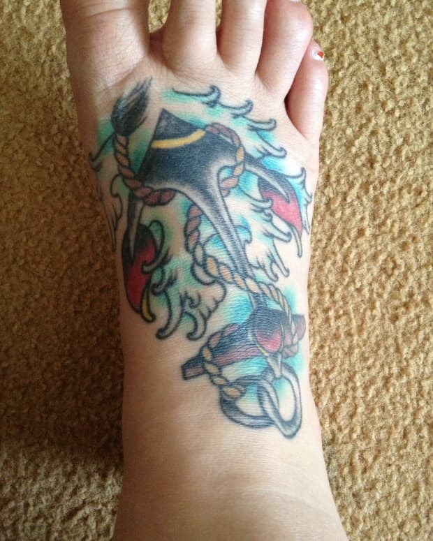 getting-your-foot-tattooed-get-ready-for-the-pain-train