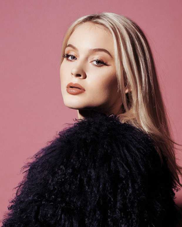 Top 5 Hottest Young Female Singers Today - Spinditty