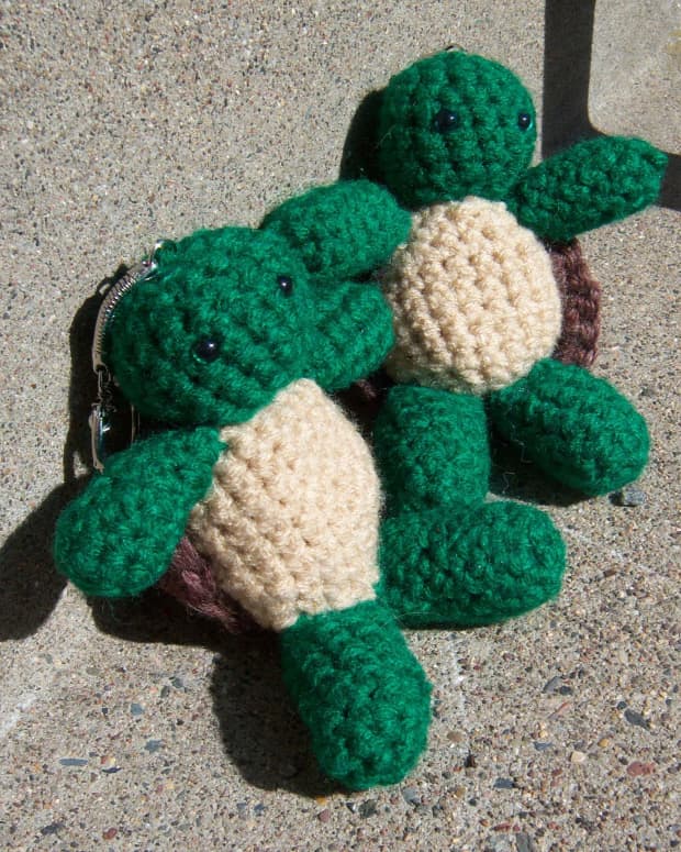how-to-crochet-a-turtle-keychain