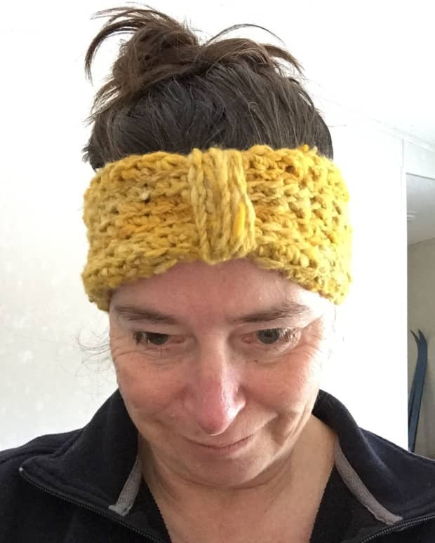 crochet-an-ear-warmer
