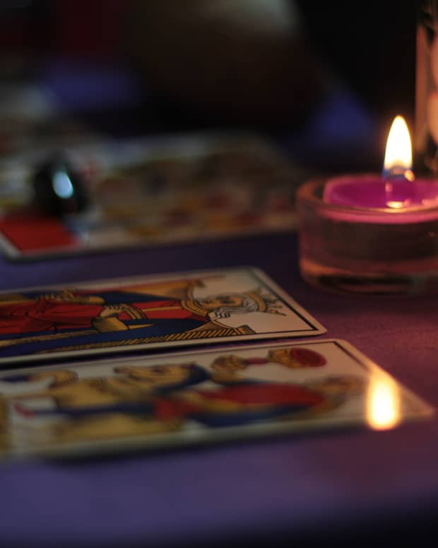 look-at-love-through-the-lovers-and-devil-tarot-cards”>
                </picture>
                <div class=