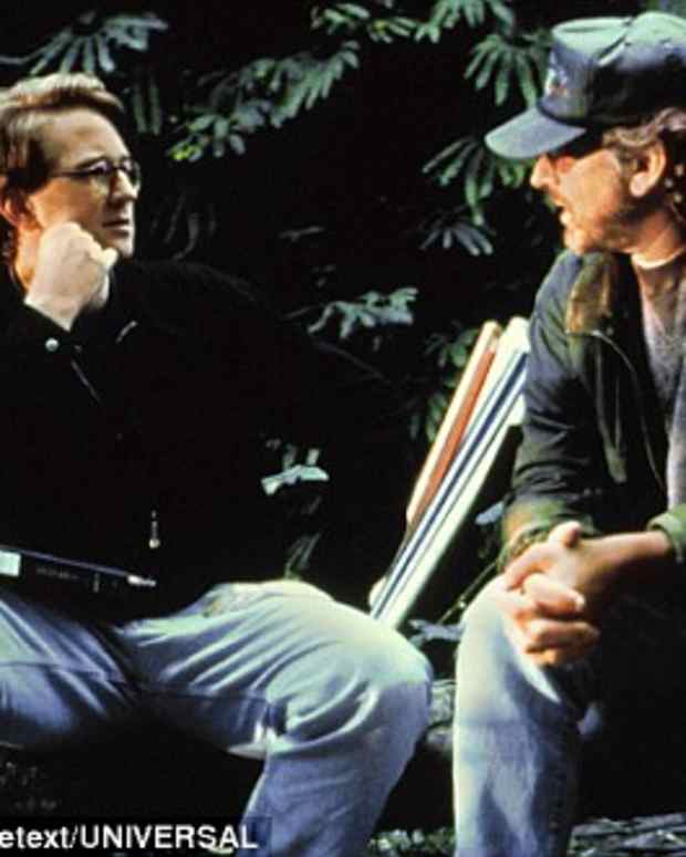 crichton-and-spielberg-created-a-15-year-masterpiece-er