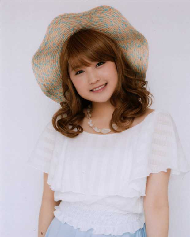 riho-sayashi-the-former-morning-musume-girl-stage-actress-and-bikini-model