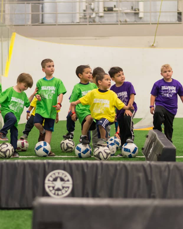 teaching-no-hands-in-soccer