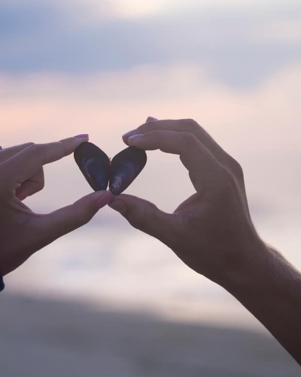 100 Songs With “Heart” in the Title Worth Listening To Spinditty