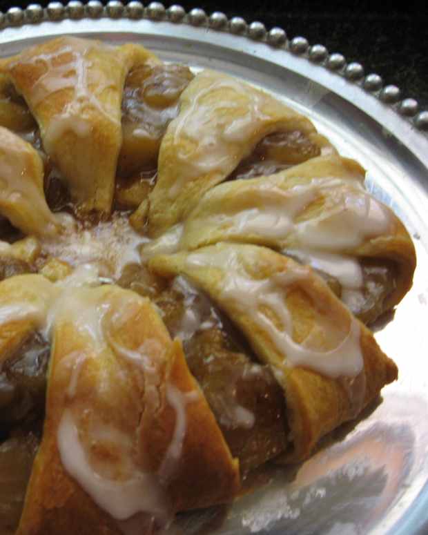 Caramel Apple Empanadas Recipe (Just Like Taco Bell's!) Delishably