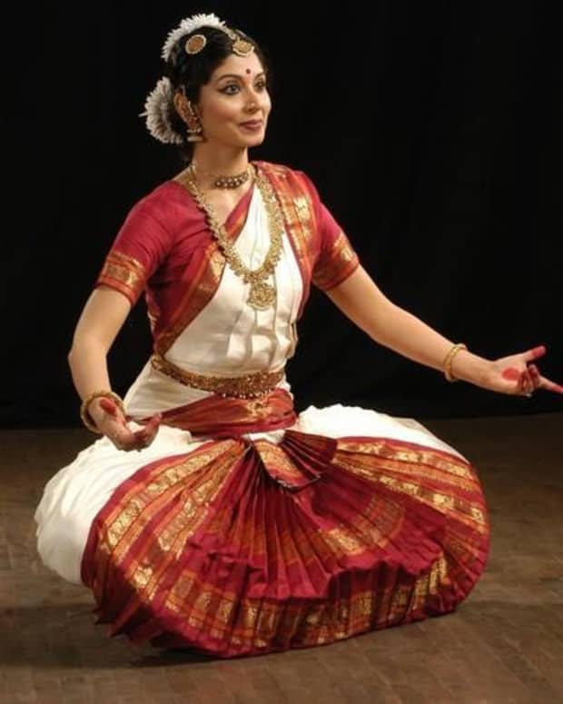 an-introduction-to-the-indian-dance-forms-classical-folk-bollywood