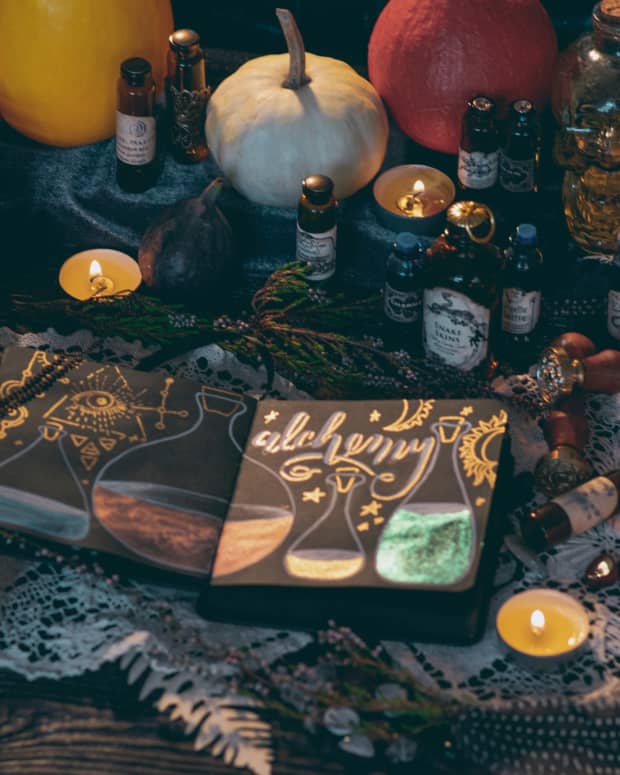 witchcraft-correspondences-what-they-are-and-how-to-use-them