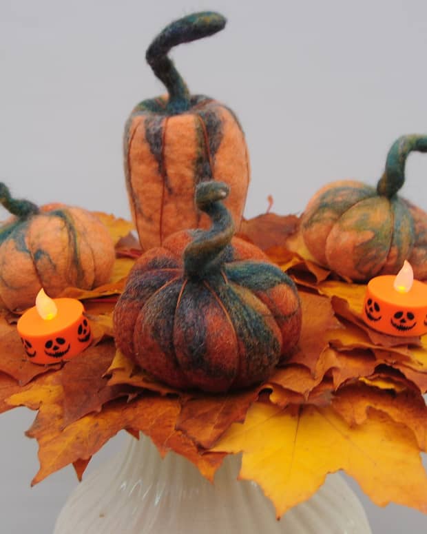 how-to-make-wet-felted-pumpkins-for-halloween