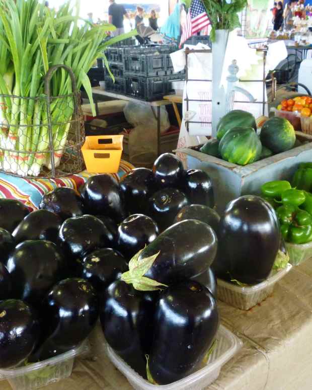 enormous-farmers-market-in-sugar-land-texas