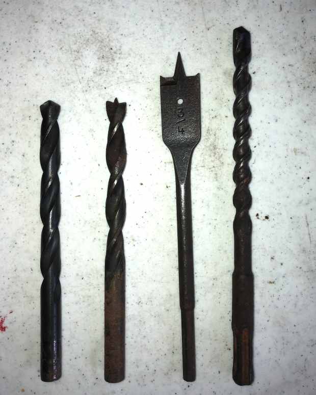 How to Choose the Right Type of Drill Bit for Metal, Wood, Tiles, Glass