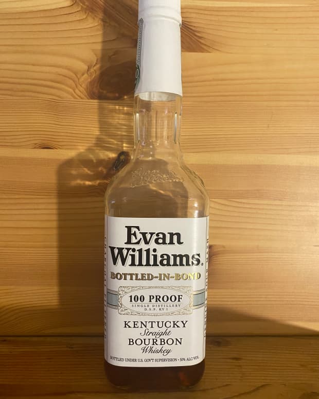 strict-budget-whiskey-evan-williams-bottled-in-bond