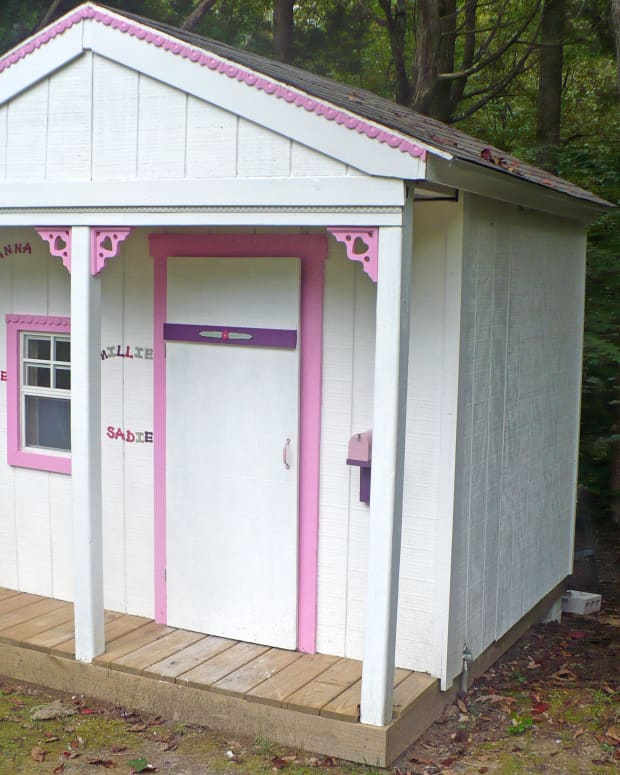 the-house-that-grandma-built-step-by-step-instructions-for-building-a-playhouse