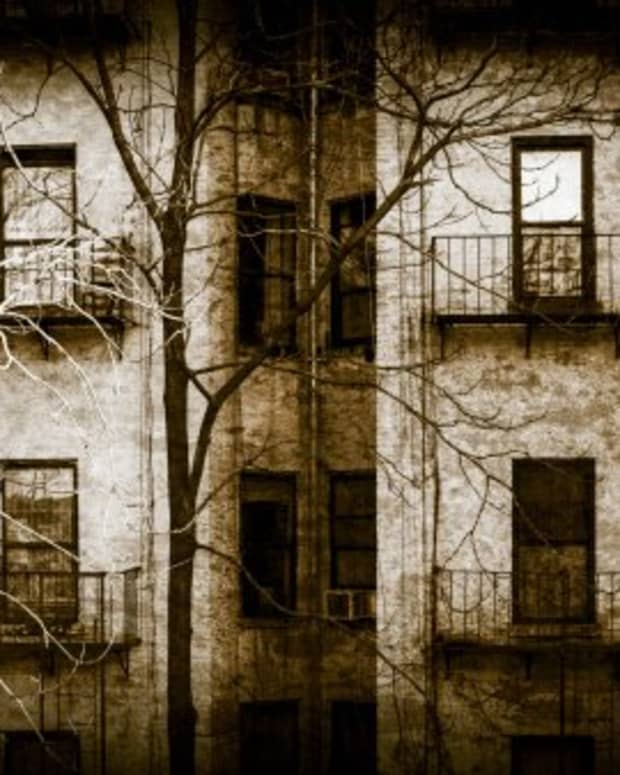 ghosts-of-the-past-the-haunted-apartment