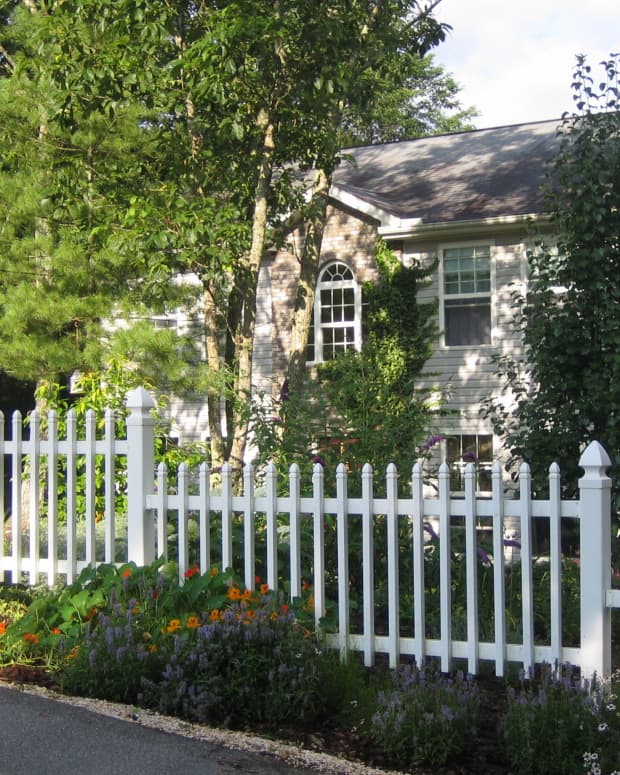 The old home....we added the picket fence and it was just so cute.
