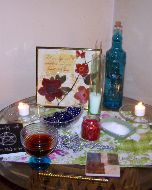 wicca-on-a-budget-the-dollar-store-altar