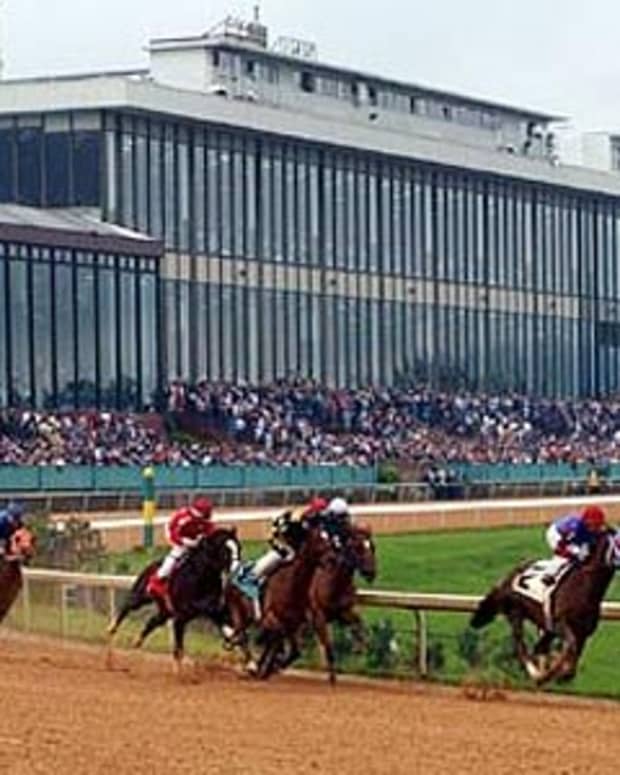 10-race-tracks-every-horse-racing-fan-should-visit