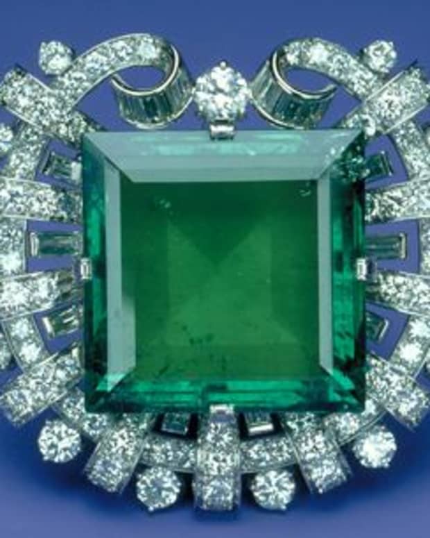 1950 platinum brooch by Tiffany and Co. with 75.47 carat Colombian emerald and 13 carats white diamonds.