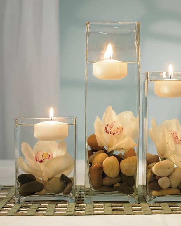 Yes, you can create affordable centerpieces with a designer look!