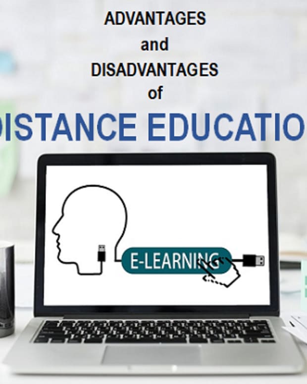 distance-education-colleges_online-undergraduate-degree_pros-and-cons