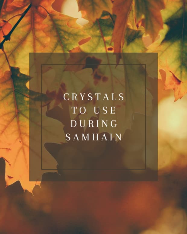 seven-crystals-for-samhain