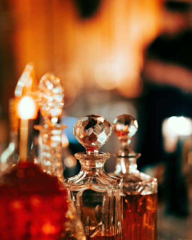 the-top-10-most-expensive-fragrances-in-the-world-2021