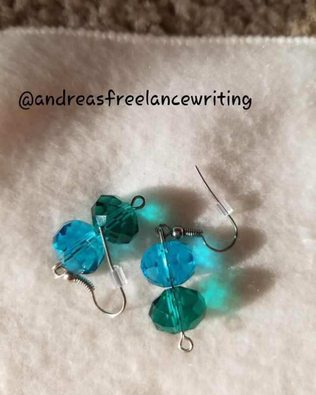 how-to-make-simple-faceted-blue-and-green-see-through-earrings