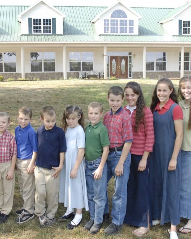 the-duggar-dynasty-is-deteriorating-before-our-very-eyes