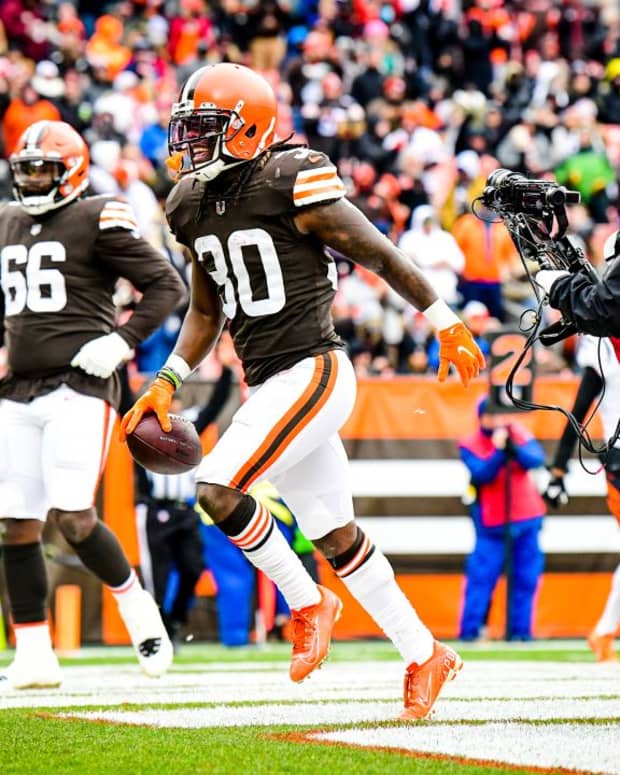 browns-acquire-obj-in-a-trade-and-improve-their-odds-to-win-dramatically