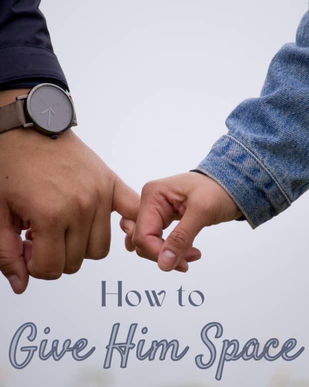 how-to-give-your-boyfriend-space-in-your-relationship-tips-for-worried-girlfriends