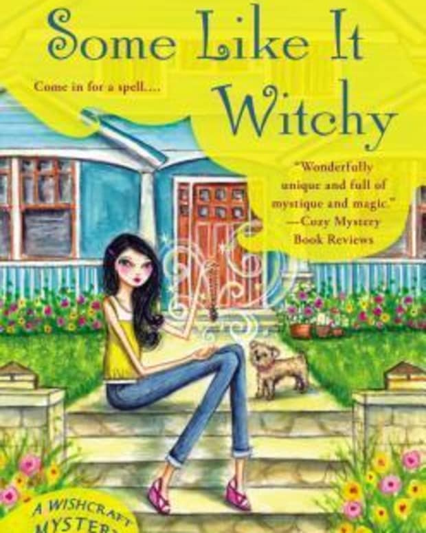 book-review-some-like-it-witchy-by-heather-blake