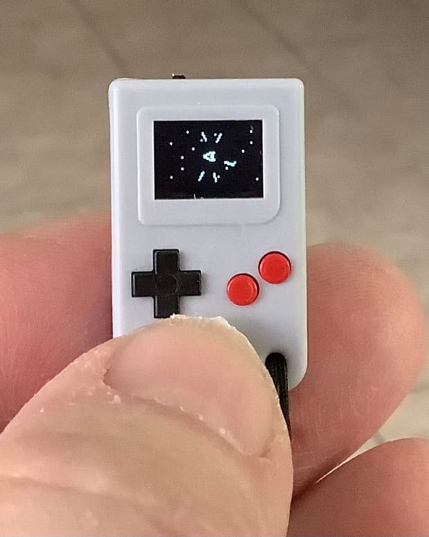 thumnby-is-the-fun-keychain-game-console