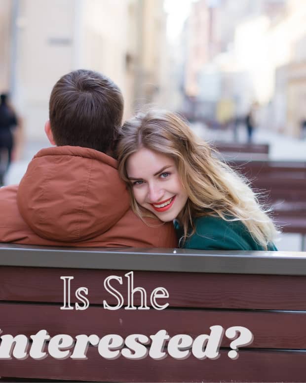 how-to-tell-shes-interested-in-you