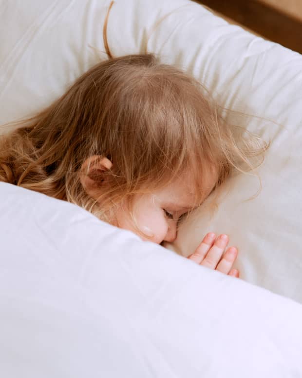 8-tips-for-waking-a-cranky-child-in-the-morning