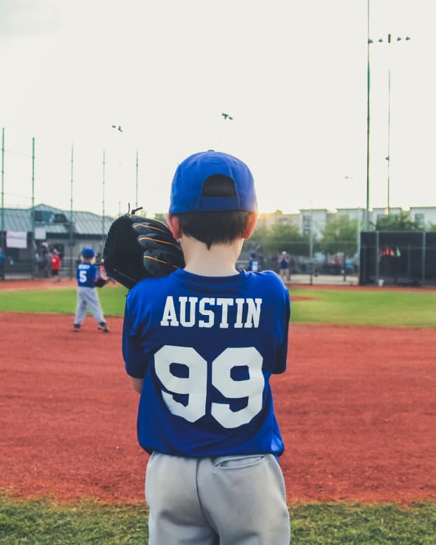 how-to-be-a-baseball-parent-tips-for-little-league-and-beyond