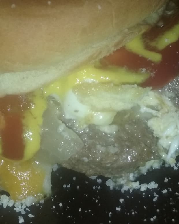quick-easy-recipe-for-delicious-bubba-burgers-with-fried-egg-onions-cheese