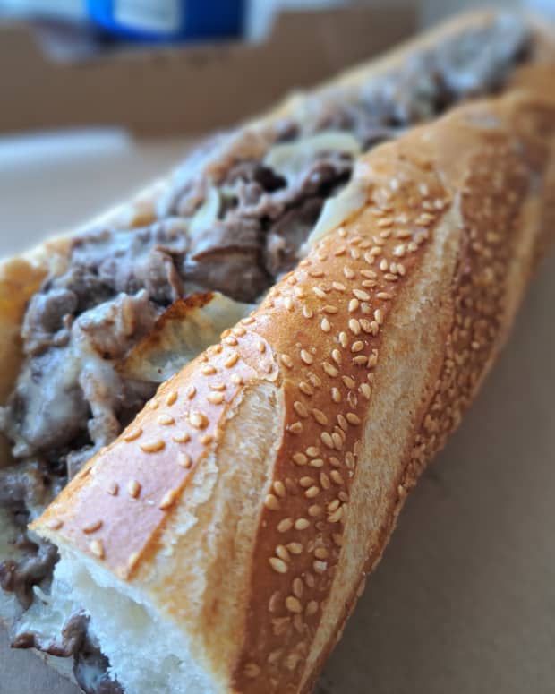 curlys-comfort-food-why-this-might-be-the-best-philly-cheesesteak-outside-of-philadelphia