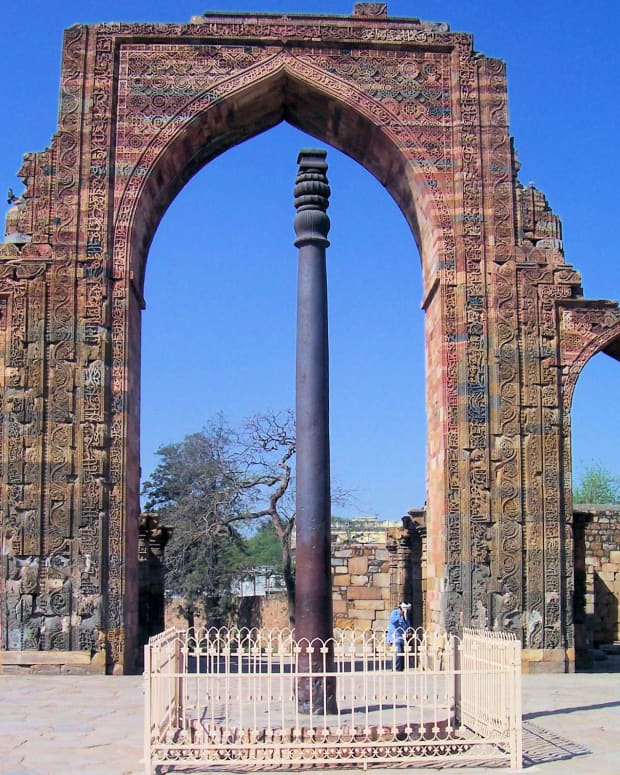 the-mysterious-iron-pillar-of-delhi