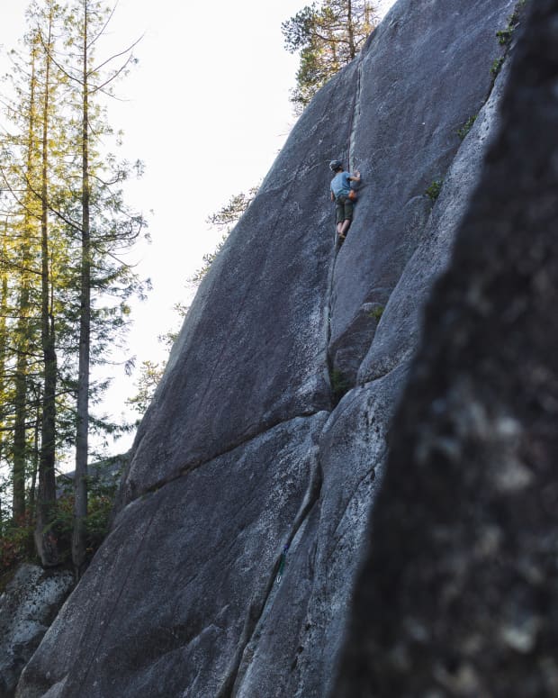 what-do-i-need-to-start-lead-climbing-outdoors