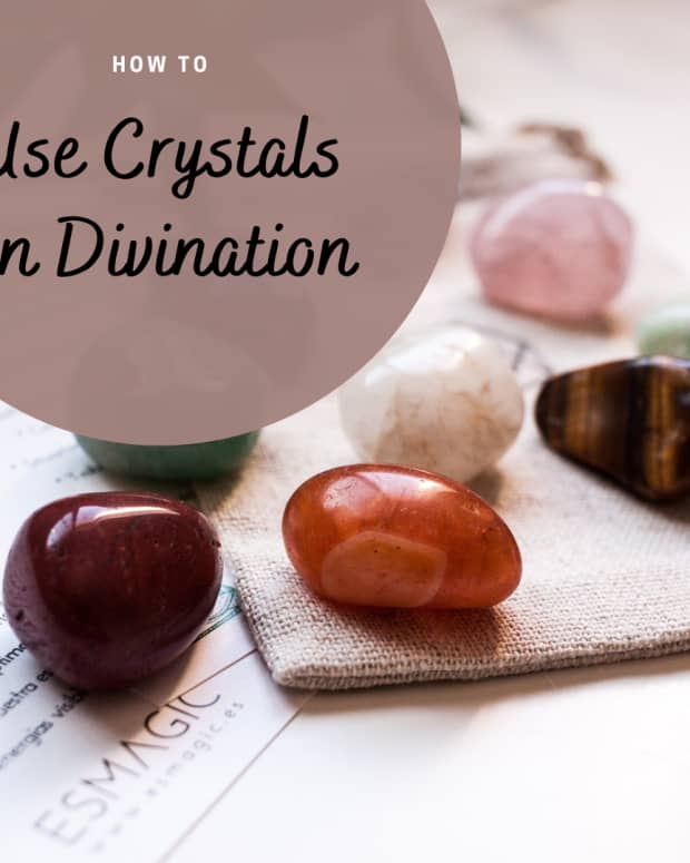 3-methods-of-divination-using-crystals