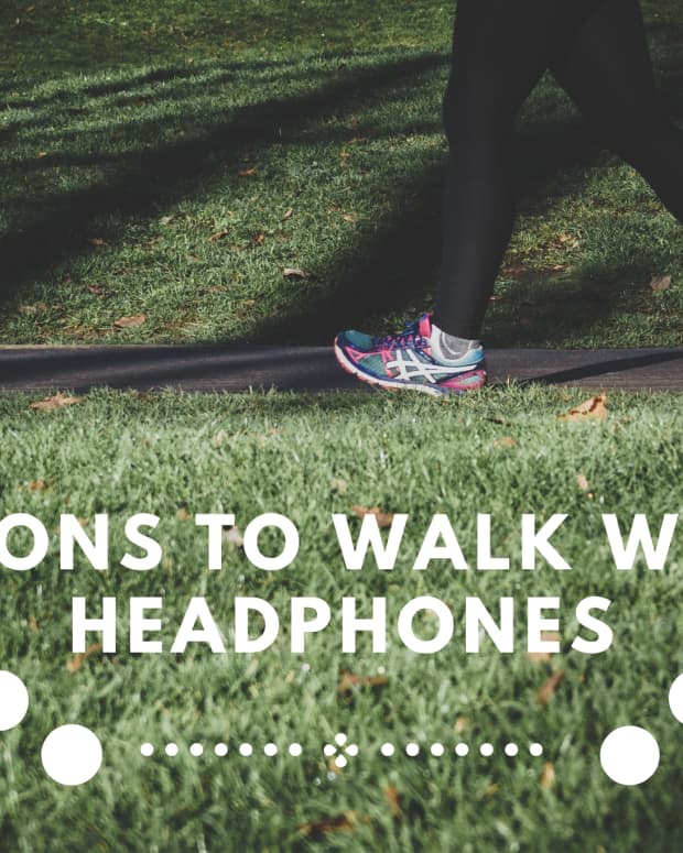 5-reasons-to-walk-without-headphones