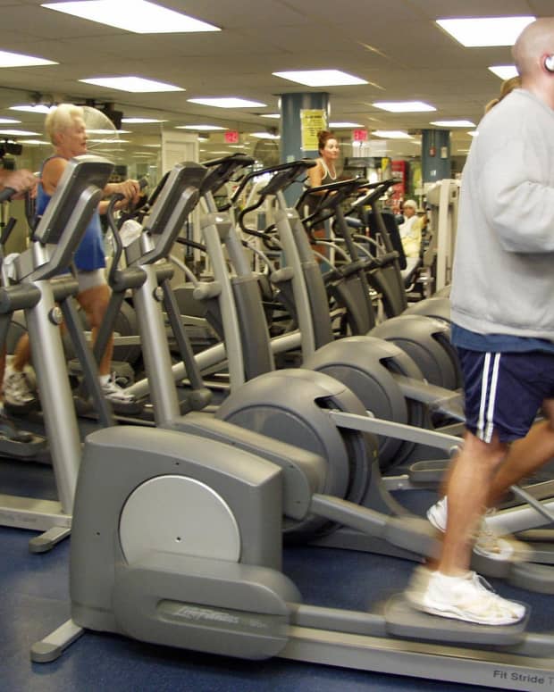 is-it-true-that-you-need-to-keep-your-heels-in-contact-with-the-foot-pedals-to-burn-fat-when-using-a-crosstrainer