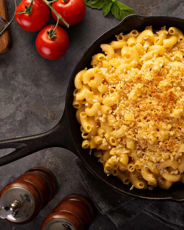 Woman's Simple Recipe for 'Baked Macaroni and Cheese' Is Beyond