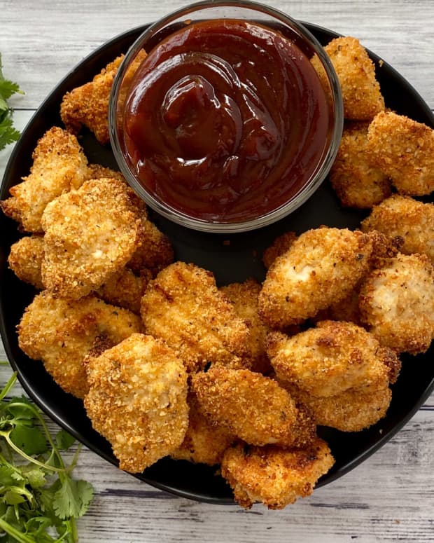 how-to-make-delicious-chicken-nuggets-at-home