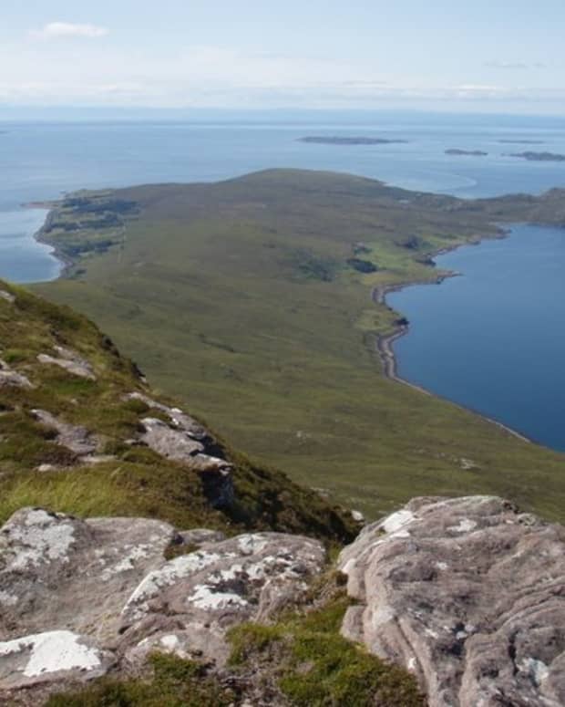 off-the-grid-and-at-peace-in-scoraig-scotland