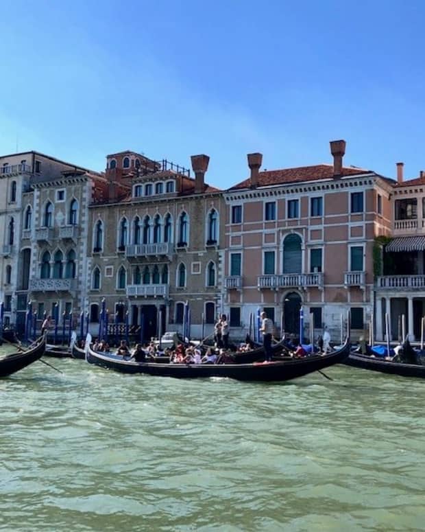 Five Awful Things Some Tourists Need To Stop Doing In Venice Wanderwisdom