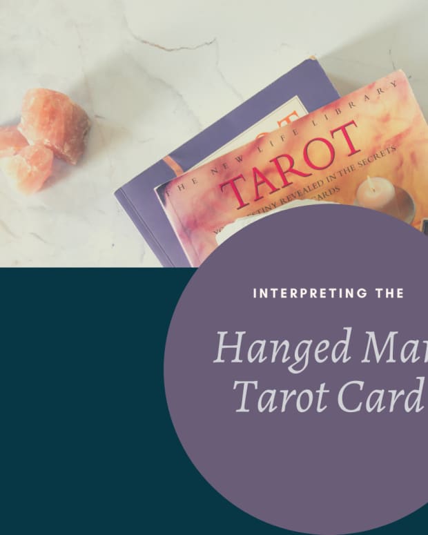 the-hanged-man-card-in-tarot-and-how-to-read-it