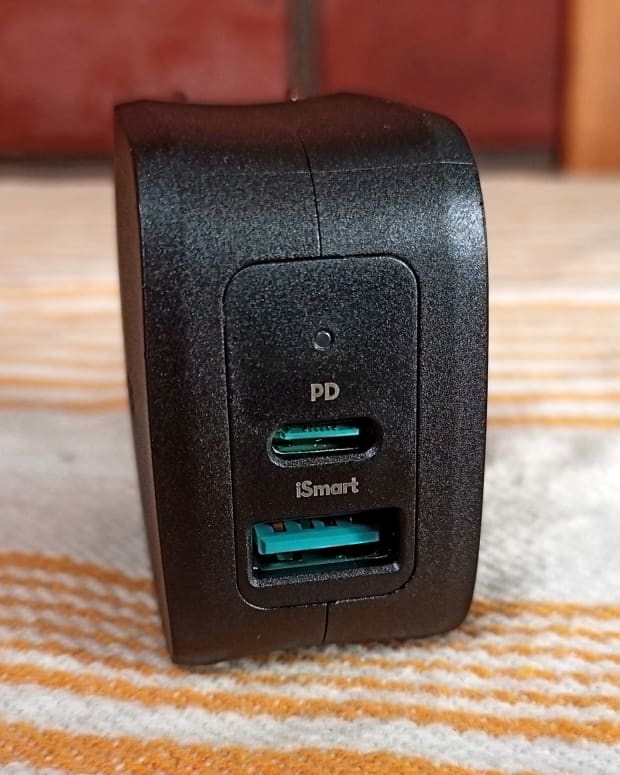 review-of-the-ravpower-iphone-12-30w-charger