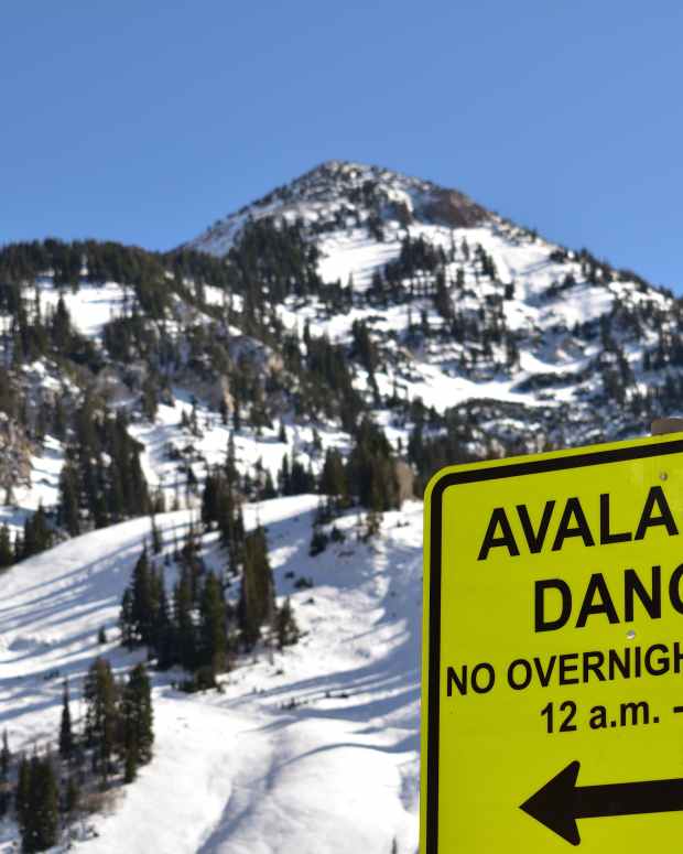 Watch Huge Avalanche at Utah Ski Resort Captured in Harrowing Video