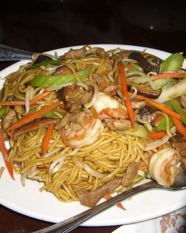 A Simple and Delicious Chinese Lo Mein Recipe - Delishably